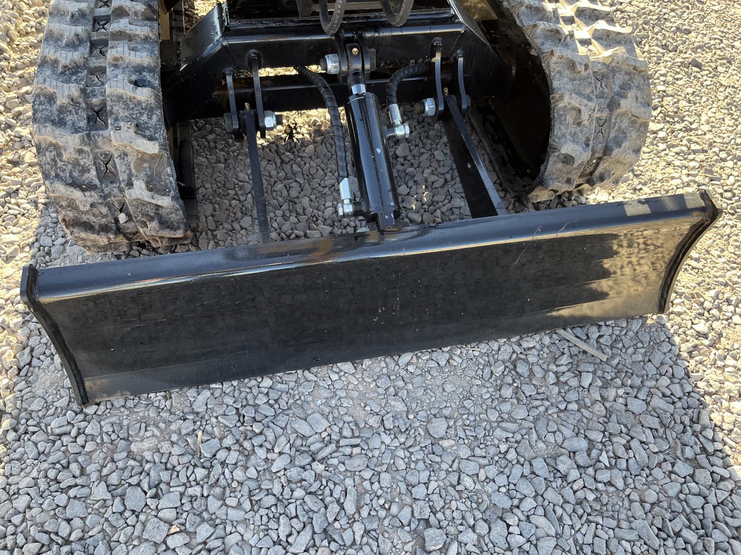 ./imagenes/INVOICE/2019/17383/MINIEXCAVADORA AGROTK QH12 (10).JPG